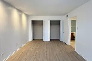 8523 Hearth Dr, Houston, TX 77054 - Photo 11