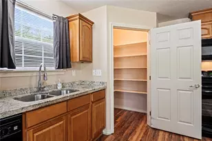 2621 31st Ave N, Texas City, TX 77590 - Photo 11