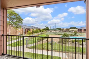 904 University Oaks Blvd, College Station, TX 77840 - Photo 5