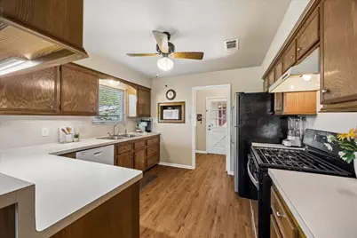 214 Tudor Court, Deer Park, TX 77536 - Photo 11