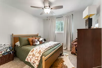 10 E White Willow Circle, The Woodlands, TX 77381 - Photo 17