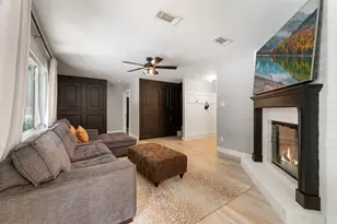 10 E White Willow Cir, Spring, TX 77381 - Photo 7