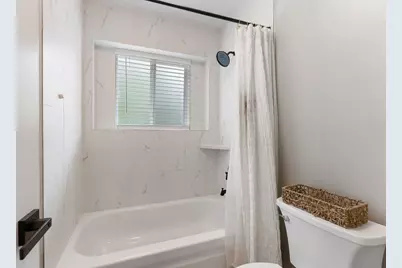 10 E White Willow Circle, The Woodlands, TX 77381 - Photo 19