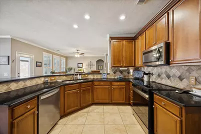 2413 Alamanni Drive, Pearland, TX 77581 - Photo 9