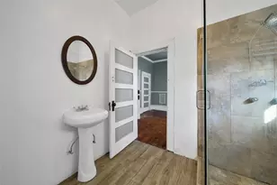 207 Northwood St, Houston, TX 77009 - Photo 21