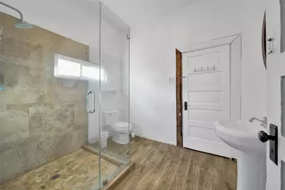 207 Northwood Street, Houston, TX 77009 - Photo 19