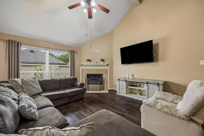 2904 Laurel Brook Lane, Pearland, TX 77584 - Photo 9