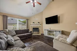2904 Laurel Brook Ln, Pearland, TX 77584 - Photo 9