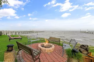 1121 6th St, San Leon, TX 77539 - Photo 5