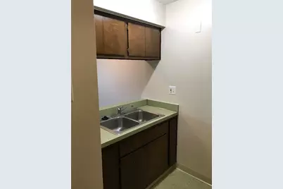 8400 Engleman Street, Center Line, MI 48015 - Photo 9