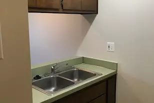 8400 Engleman St, Center Line, MI 48015 - Photo 9