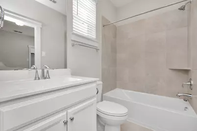 752 Strawberry Pines Court, Houston, TX 77009 - Photo 37