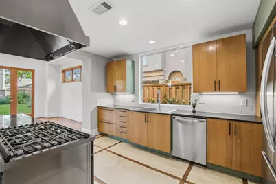 2409 Dorrington Street, Houston, TX 77030 - Photo 13