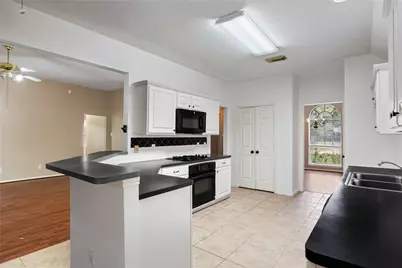 16926 Cobbler Crossing Drive, Sugar Land, TX 77498 - Photo 11