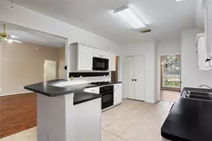 16926 Cobbler Crossing Dr, Sugar Land, TX 77498 - Photo 11