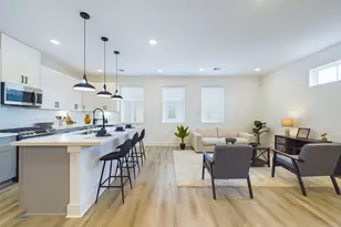 8317 Springwood Cyn Ln, Houston, TX 77055 - Photo 15