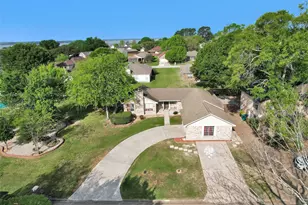 6878 Kingston Cove Ln, Willis, TX 77318 - Photo 3