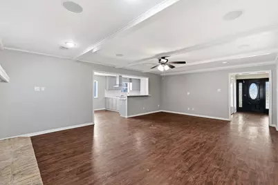 7215 Ridge Oak Drive, Houston, TX 77088 - Photo 9