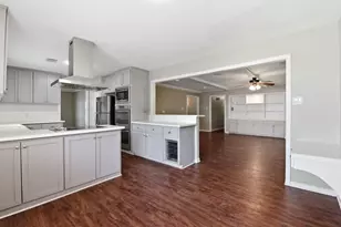 7215 Ridge Oak Dr, Houston, TX 77088 - Photo 15