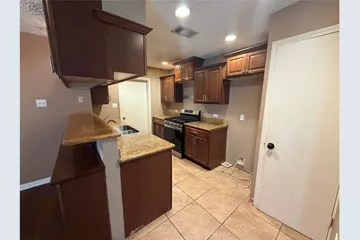 6119 Standing Oaks Street, Houston, TX 77050 - Photo 9