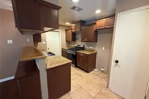 6119 Standing Oaks St, Houston, TX 77050 - Photo 9
