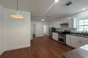 2819 Avenue K, Galveston, TX 77550 - Photo 9