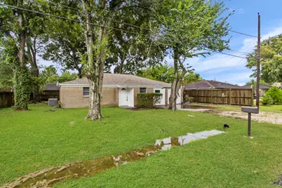 3114 Carolyn Street, Bacliff, TX 77518 - Photo 3