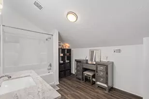 7829 James Dr, Pearland, TX 77584 - Photo 21