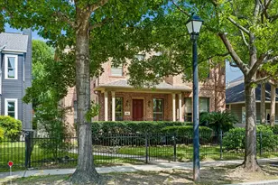 938 Columbia St, Houston, TX 77008 - Photo 19