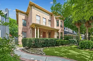938 Columbia St, Houston, TX 77008 - Photo 1