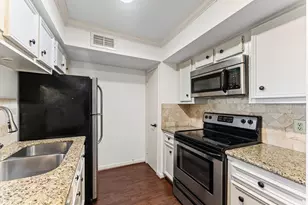 2800 Jeanetta St, Houston, TX 77063 - Photo 3