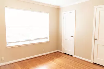 5564 Aspen Street, Bellaire, TX 77401 - Photo 19