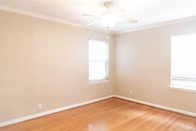 5564 Aspen Street, Bellaire, TX 77401 - Photo 25