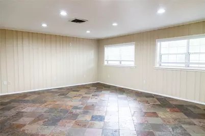 5564 Aspen Street, Bellaire, TX 77401 - Photo 11