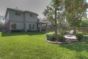 66 W Spindle Tree Cir, The Woodlands, TX 77382 - Photo 15