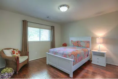 66 W Spindle Tree Circle, The Woodlands, TX 77382 - Photo 3