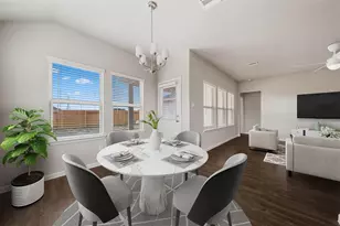 2103 Spring Hollow Dr, Baytown, TX 77521 - Photo 7