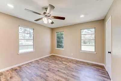 305 Yaupon Street, Sweeny, TX 77480 - Photo 5