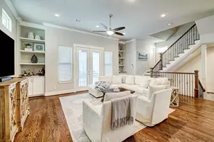 870 Wakefield Dr, Houston, TX 77018 - Photo 3
