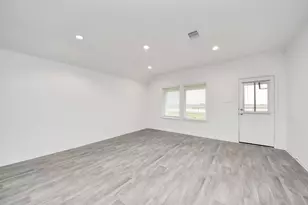 1310 Bison View Ln, Sealy, TX 77474 - Photo 15