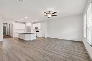 2119 Spring Hollow Dr, Baytown, TX 77521 - Photo 17