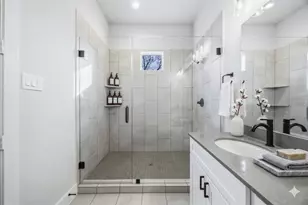 6110 De Campo St, Houston, TX 77091 - Photo 9