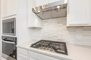 3011 Valley Peak Dr, Houston, TX 77063 - Photo 11