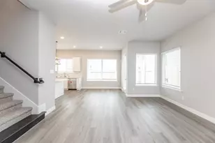 3011 Valley Peak Dr, Houston, TX 77063 - Photo 13