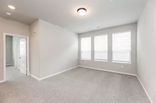 3011 Valley Peak Dr, Houston, TX 77063 - Photo 17