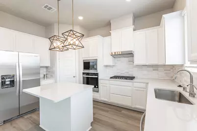 3011 Valley Peak Drive, Houston, TX 77063 - Photo 7