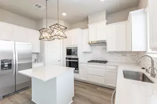 3011 Valley Peak Dr, Houston, TX 77063 - Photo 7