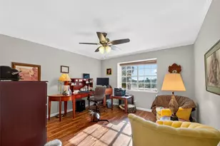 5204 Arboles Dr, Houston, TX 77035 - Photo 27