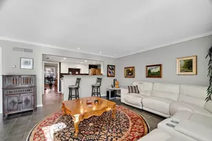 5204 Arboles Dr, Houston, TX 77035 - Photo 15