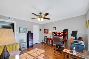 5204 Arboles Dr, Houston, TX 77035 - Photo 29